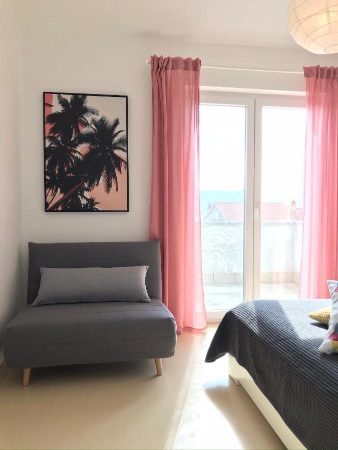 Apartments Renata Пинезичи Экстерьер фото