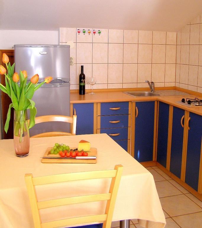 Apartments Renata Пинезичи Номер фото
